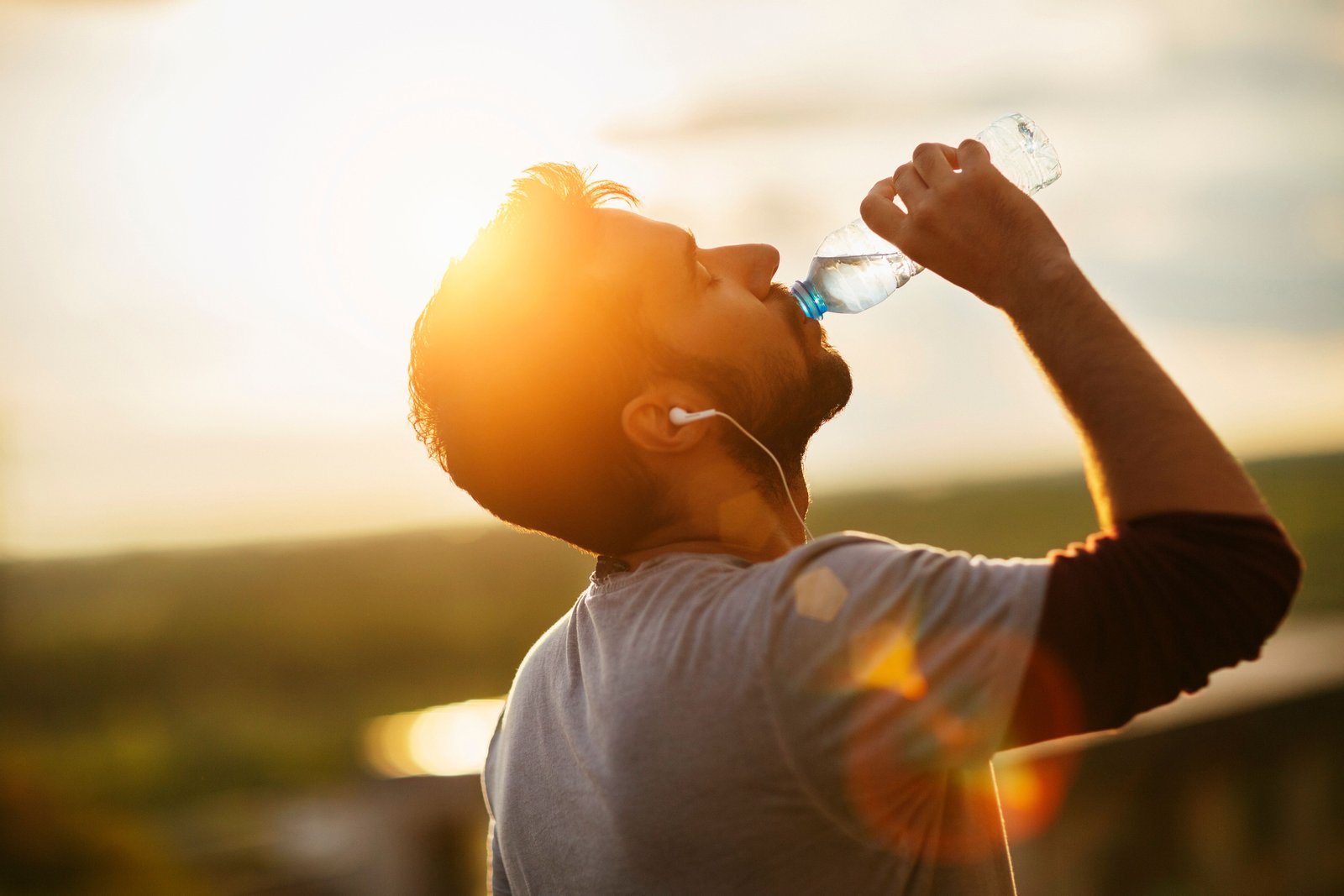 9 Reasons To Drink Water That Have Nothing To Do With Being ...