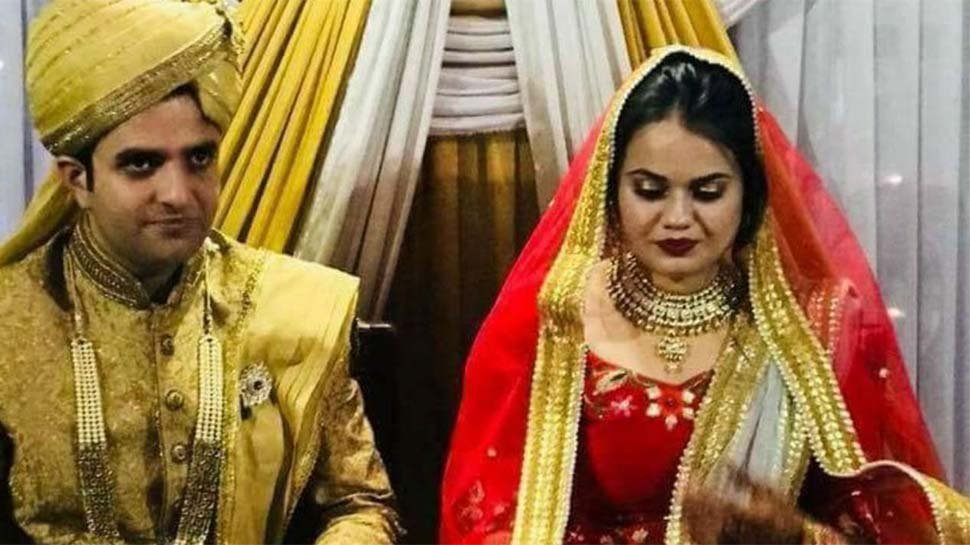 UPSC Topper Tina Dabi and His Husband Athar file for Divorce in jaipur  Family Court smup | 'मिसेज खान' नहीं रहेंगी UPSC टॉपर टीना डाबी, IAS पति  अतहर से तलाक के लिए