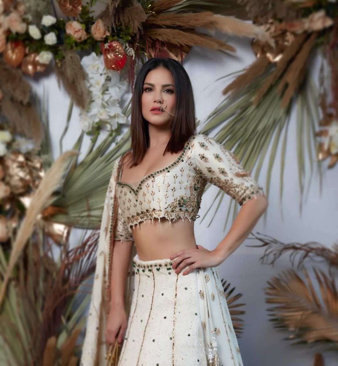 Sunny leone lehenga look