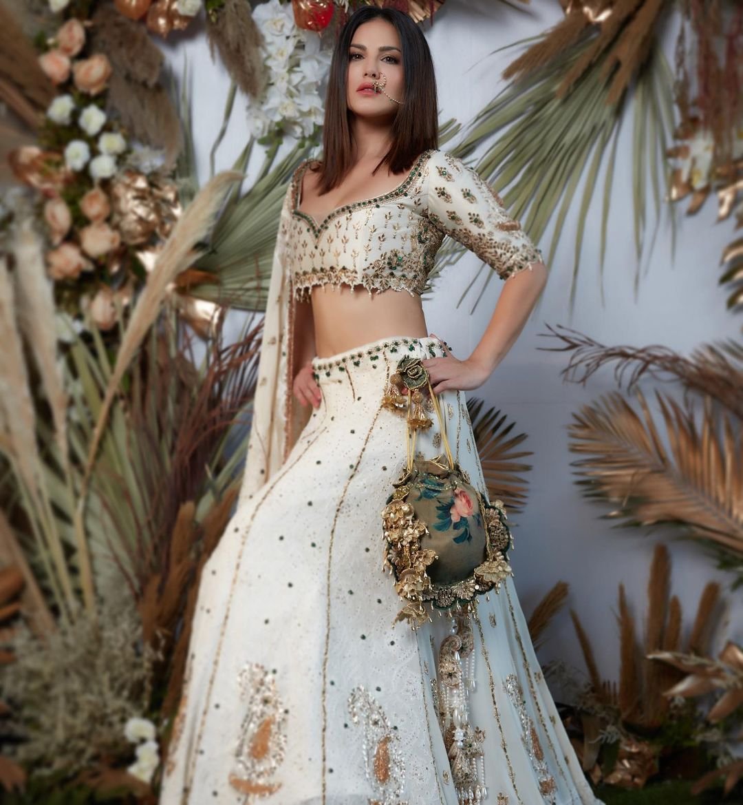 Sunny leone lehenga look