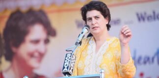 प्रियंका गांधी वाड्रा का एक और चुनावी वादा- UP में आशा व आंगनवाड़ी कर्मियों को 10 हजार रुपए प्रतिमाह मानदेय देगी कांग्रेस Priyanka Gandhi Vadra asha sisters