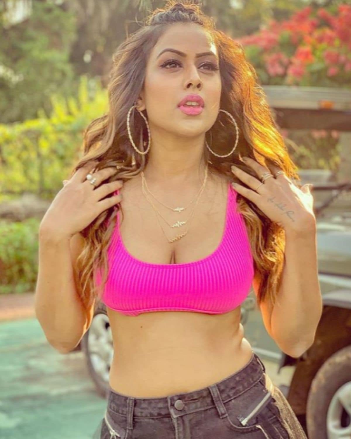 nia sharma, nia sharma video, nia sharma shoes, Nia Sharma Photoshoot, nia sharma dance video viral, nia sharma instagram, nia sharma age, nia sharma dance on chura ke dil mera in hills, nia sharma upcoming serial, nia sharma photoshoot, tv naagin nia sharma, निया शर्मा, निया शर्मा के जूते, News18 Hindi