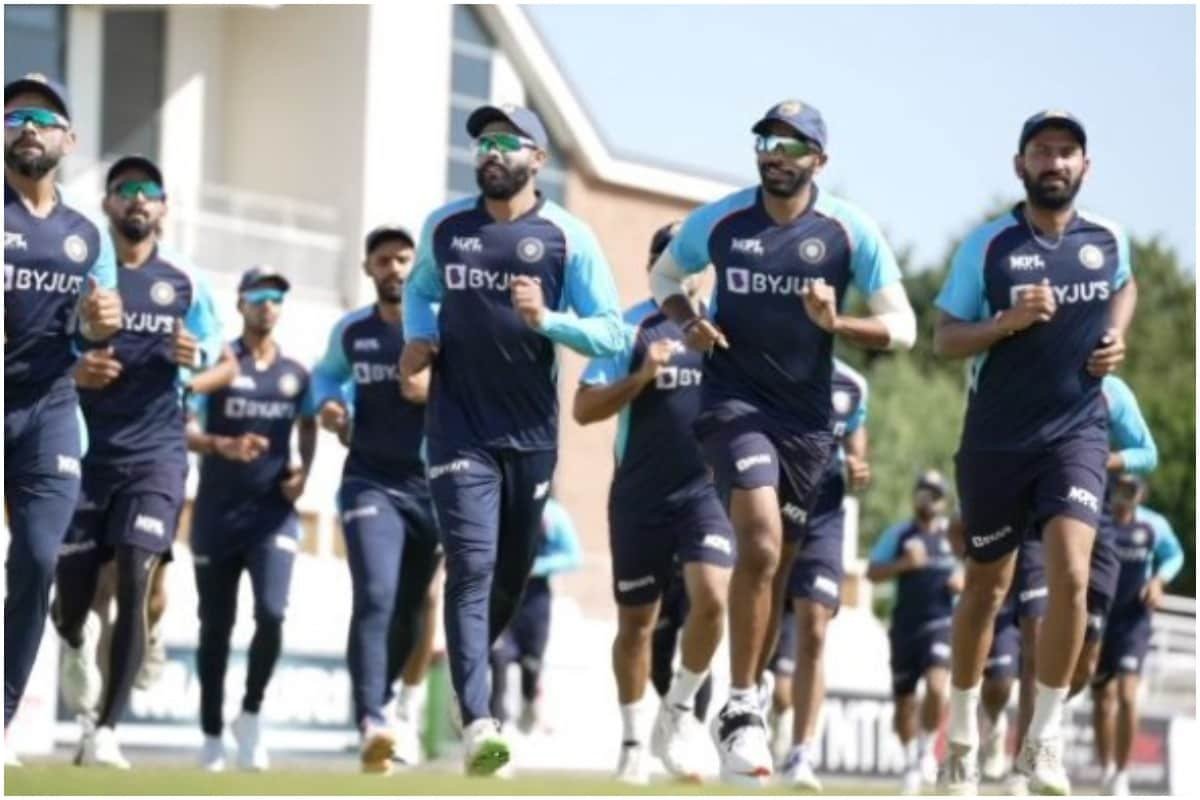  भारत और इंग्‍लैंड (IND vs ENG) के बीच 4 अगस्‍त से पांच मैच की टेस्‍ट सीरीज शुरू होगी. इसी के साथ विश्‍व टेस्‍ट चैंपिय‍नशिप की दूसरी साइकिल का भी आगाज होगा. पहला टेस्ट 4-8 अगस्त के बीच नॉटिंघम में खेला जाएगा. सीरीज का दूसरा मुकाबला 12-16 अगस्त तक लॉर्ड्स में होगा. वहीं, तीसरा टेस्ट हेडिंग्ले में 25 से 29 अगस्‍त तक खेला जाएगा. दोनों देशों के बीच चौथा टेस्‍ट 2 से 6 सितंबर के बीच ओवल और आखिरी मुकाबला 10 सितंबर से ओल्ड ट्रैफर्ड में खेला जाएगा. (Indian cricket team instagram)