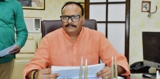 UP: न्याय विभाग प्रदेश में करा रहा 463 करोड़ के निर्माण कार्य, कानून मंत्री बोले- लापरवाही से लैप्स हुई बजट राशि तो ब्लैक लिस्ट में डाली जाएंगी संस्थाएं Brajesh Pathak