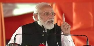 महोबा को PM मोदी ने दी अरबों रुपए की परियोजनाओं की सौगात, कहा- वो यूपी को लूटकर नहीं थकते थे और हम काम करते नहीं थकते PM Narendra Modi Mahoba