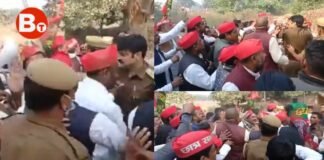 चंदौली: CM योगी के दौरे से पहले पुलिस और सपा नेताओं में भिड़ंत, CO को घेरकर की बदसलूकी