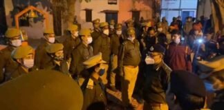 कन्नौज : निरीक्षण करने कोतवाली पहुंचे कानपुर IG, जाना सिपाहियों का हाल