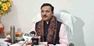 69000 Shikshak Bharti: UP शिक्षक भर्ती के अभ्यर्थियों के लिए खुशखबरी, 17 हजार सहायक अध्यापकों के रिक्त पदों पर जल्द होगी भर्ती