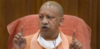 कोरोना के ओमिक्रॉन वैरिएंट के खतरे को लेकर CM योगी गंभीर, 31 दिसंबर तक 4 करोड़ वैक्सीन लगाने का दिया टारगेट CM Yogi Adityanath Omicron variant