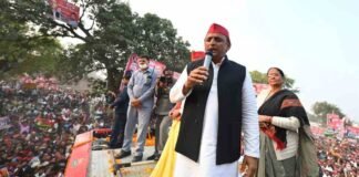 जौनपुर में BJP पर बरसे अखिलेश यादव, बोले- धर्म में उलझाकर लड़ाने का काम कर रही भाजपा Akhilesh Yadav Jaunpur