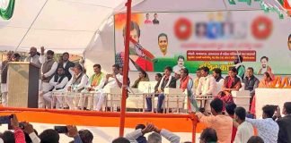 ये कैसी श्रद्धाजंलि? कांग्रेस ने मंच पर नाबालिग दुष्कर्म पीड़िता की तस्वीर लगाकर उजागर कर दी पहचान, प्रदेश अध्यक्ष ने भी ट्वीट की फोटो Congress minor rape victim photo