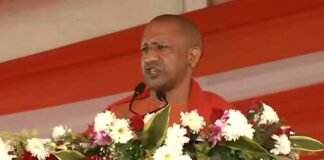 ‘जिन पैसों से आज तीर्थ स्थलों का विकास हो रहा, पहले वह कब्रिस्तान की बाउंड्री के नाम चला जाता था’, सीतापुर में अखिलेश पर जमकर बरसे योगी Sitapur CM Yogi Adityanath