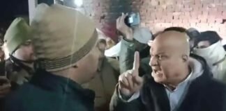 अमरोहा : कांग्रेस प्रत्याशी ने पहले नियमों को तोड़ा, जब पुलिस ने टोका तो दी धमकी, – MLA बनने के बाद वर्दी उतरवा दूंगा