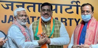 UP Election: अंबेडकरनगर में समाजवादी पार्टी को बड़ा झटका, BJP में शामिल हुए जलालपुर से सपा विधायक सुभाष राय SP MLA Subhash Rai