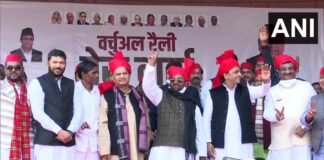 UP Election 2022: स्वामी प्रसाद मौर्य और धर्म सिंह सैनी ने अपने साथियों संग थामा समाजवादी पार्टी का दामन Swami Prasad Maurya Samajwadi Party