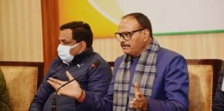 कानून मंत्री ब्रजेश पाठक का तंज- PM मोदी की बात मानकर डिंपल यादव ने लगवा ली वैक्सीन, वह अखिलेश को भी समझा दें तो अच्छा रहेगा Brajesh Pathak Akhilesh Yadav