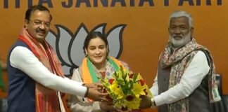 UP Election 2022: समाजवादी कुनबा छोड़ भाजपा में शामिल हुईं अपर्णा यादव, बोलीं- मेरे लिए ‘राष्ट्र धर्म’ पहले है Aparna Yadav joined bjp