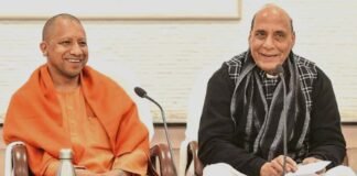 गाजियाबाद: रक्षामंत्री राजनाथ सिंह ने की UP के सीएम की तारीफ, कहा- योगी आदित्यनाथ मुझसे बेहतर मुख्यमंत्री Rajnath Singh Yogi Adityanath Ghaziabad