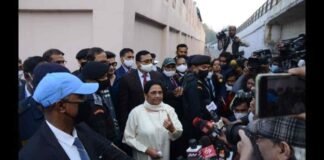 UP Election 2022: वोट डालने के बाद मायावती ने अमित शाह को कहा धन्यवाद, अखिलेश यादव पर साधा निशाना