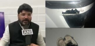 अमरोहा: BSP उम्मीदवार नावेद अयाज पर जानलेवा हमला, बाइक सवार युवकों ने कार पर की कई राउंड फायरिंग Amroha bsp candidate naved ayaz