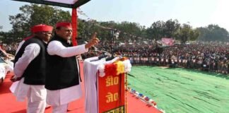 UP Election 2022: कासगंज में CM योगी पर अखिलेश का तीखा हमला, बोले- पहले चरण के बाद ही निकल गई ‘बाबा’ की गर्मी Akhilesh Yadav kasganj