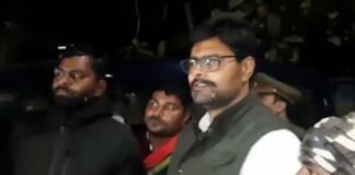 UP Election 2022: अयोध्या में सपा प्रत्याशी अभय सिंह गिरफ्तार, सपा-भाजपा समर्थकों में हुई थी झड़प, फायरिंग और तोड़फोड़ Ayodhya SP candidate abhay singh