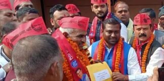 UP Election 2022: बलिया में टिकट कटने से नाराज BJP विधायक सुरेंद्र सिंह ने ज्वाइन की VIP पार्टी, आज करेंगे नामांकन Ballia surendra singh