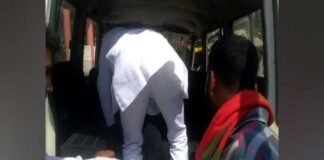 UP: अफसरों की गाड़ियों में EVM तलाशने वाले सपाइयों की आई शामत!, जारी हुए गिरफ्तारी के आदेश