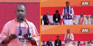 Oath Taking Ceremony: दूसरी बार UP के मुख्यमंत्री बने योगी आदित्यनाथ, केशव प्रसाद मौर्य और ब्रजेश पाठक ने ली डिप्टी सीएम की शपथ Yogi Adityanath