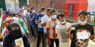 UP Election 2022: छठे चरण में 10 जिलों की 57 सीटों पर मतदान जारी, दोपहर 1 बजे तक 36.33 प्रतिशत वोटिंग UP Election 2022
