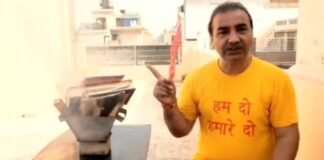 होली पर भाजपा नेता ने जलाया अंग्रेजी कानून, कहा- जब तक घटिया कानून नहीं बदलेगा तब तक भारत विश्वगुरू नहीं बनेगा