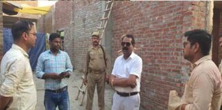 UP के माफियाओं में ‘बाबा के बुलडोजर’ का खौफ!, रामपुर में अहसान खान खुद अपना मकान गिराने की लगा रहा अर्जी Rampur Ahsan khan