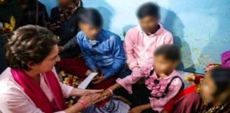 उन्नाव दलित युवती मर्डर केस: आर्थिक सहायता और सरकारी आवास मिलने के बाद भी संतुष्ट नहीं, राजनेताओं का मोहरा बन गया पीड़ित परिवार!