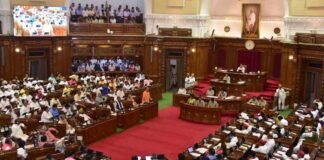 देश में पहली बार UP विधानसभा में शुरू हुई अनोखी परपंरा, सत्र के दौरान मनेगा विधायकों का बर्थडे, स्क्रीन पर चलेगी तस्वीरें और जीवनी की स्लाइड up vidhan sabha Birthday celebration