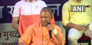 गरीब कल्याण सम्मेलन: CM योगी ने की लाभार्थियों से बात, कहा- बिना जाति-धर्म देखे हर वर्ग को मिल रहा सरकारी योजनाओं का लाभ Garib Kalyan Sammelan