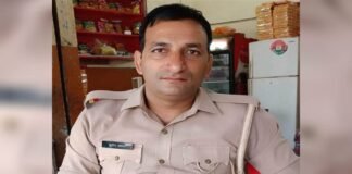 बिजनौर: चौकी इंचार्ज के साथ मॉर्निंग वॉक गया था सिपाही, चलते-चलते अचानक हो गई मौत, मचा हड़कंप Bijnor Police Constable