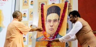 सावरकर को नहीं मिला सम्मान जिसके थे वे हकदार, कांग्रेस मान लेती उनकी बात तो देश विभाजन नहीं होता: योगी