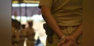 प्रतापगढ़: पत्नी को पीट रहा था सिपाही, सूचना पर पहुंचे थाना प्रभारी की तोड़ी उंगली, SP ने की बड़ी कार्रवाई