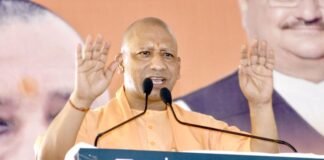 UP में हर परिवार को रोजगार से जोड़ने की तैयारी, CM योगी ने फैमिली कार्ड बनाने के दिए निर्देश Rampur CM Yogi Adityanath