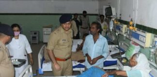 बरेली: इश्तियाक ने पहले बीवी को दिया तीन तलाक, फिर भाई से ‘हलाला’ का बनाया दबाव, विरोध करने पर फेंका तेजाब, हालत गंभीर Bareilly triple talaq