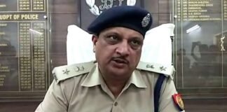 आगरा: पुलिसकर्मियों को मिली नई ड्यूटी, अब सड़कों पर मिले गड्ढे तो नोटिस भेजकर करेंगे कार्रवाई Agra