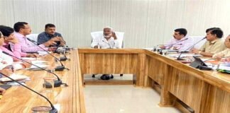 बुंदेलखंड के हर गांव हर घर में नल कनेक्शन का चलाया जाए महाभियान, जलशक्ति मंत्री स्वतंत्रदेव सिंह ने अफसरों को दिए निर्देश swatantra dev singh