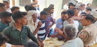 संभल: तेज रफ्तार ट्रक ने सिपाही को मारी जोरदार टक्कर, मौके पर मौत