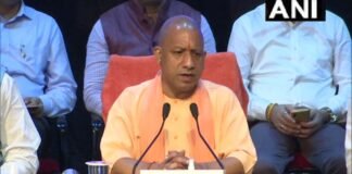 UP: दूसरे कार्यकाल के 100 दिन पर CM योगी ने कहा- सेवा, सुरक्षा और सुशासन के सिद्धांतों पर काम कर रही हमारी सरकार CM Yogi Adityanath