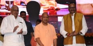 UP के 22 लाख राज्य कर्मचारियों को कैशलेस इलाज का तोहफा, CM योगी ने कहा- सरकार करती है आपकी चिंता, आप जनता की करें फिक्र CM Yogi Adityanath cashless medical scheme