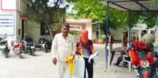 उन्नाव: 11वीं की हिंदू छात्रा ने छोड़ी पढ़ाई, मुस्लिम युवक कर रहे परेशान, कसते हैं अश्लील फब्तियां, बना रहे मदरसे में पढ़ने का दबाव Unnao Hindu student