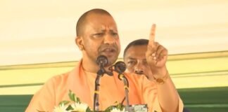 प्रयागराज: माफिया के गढ़ में CM योगी की दहाड़, बोले- यह प्रयागराज की धरती है, अत्याचार बर्दाश्त नहीं करती Prayagraj CM Yogi Adityanath