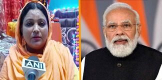 एक बार फिर सुर्खियों में अलीगढ़ की BJP नेता रूबी आसिफ खान, PM मोदी के बर्थडे पर काटा केट, खून से किया तिलक Aligarh Ruby Asif Khan