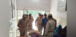 पीलीभीत: पुलिस लाइन के बर्खास्त बाबू ने लगाई फांसी, सुसाइड नोट में साथी पुलिसकर्मी पर लगाया आरोप