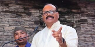 UP: कफ सिरप पर डिप्टी CM ब्रजेश पाठक ने तलब की रिपोर्ट, बोले- दवा कंपनी के खिलाफ की जाए कठोर कार्रवाई Brajesh Pathak cough syrup